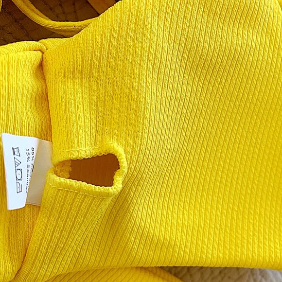 Ribbed Shoulder-Tie Cheeky Bikini in Yellow - Picture 5 of 8